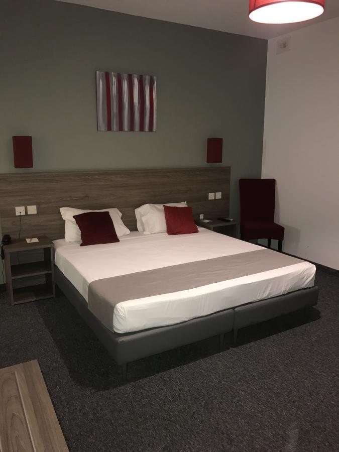 Spinola Hotel Saint Julian's Екстер'єр фото