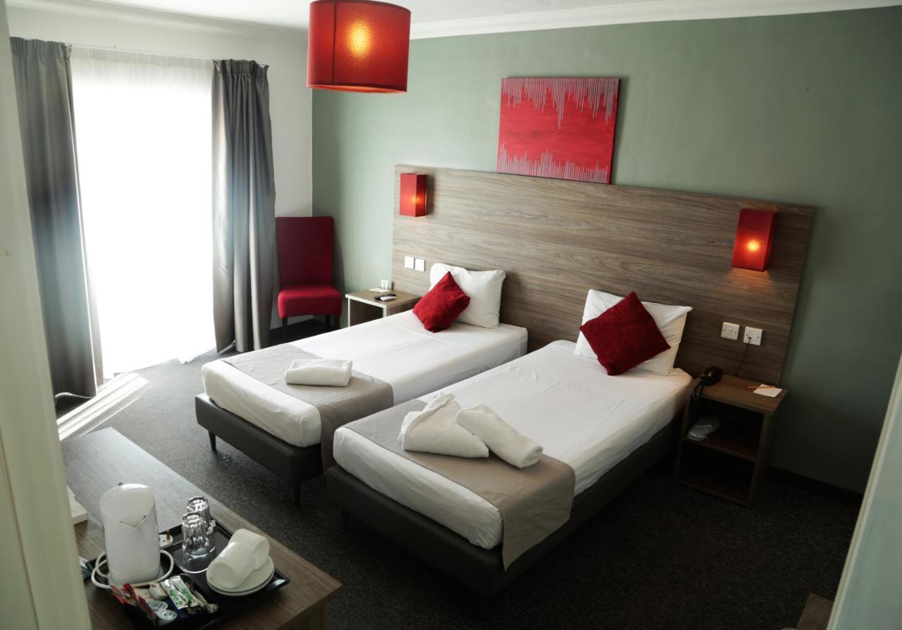 Spinola Hotel Saint Julian's Екстер'єр фото