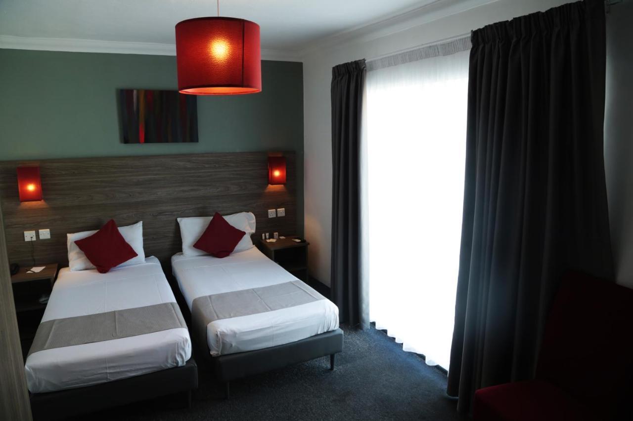 Spinola Hotel Saint Julian's Екстер'єр фото